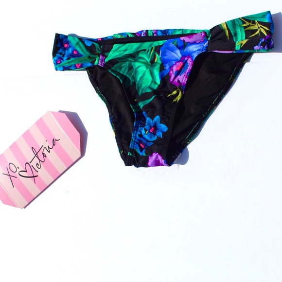 New VS floral bikini bottom - Picture 4 of 4